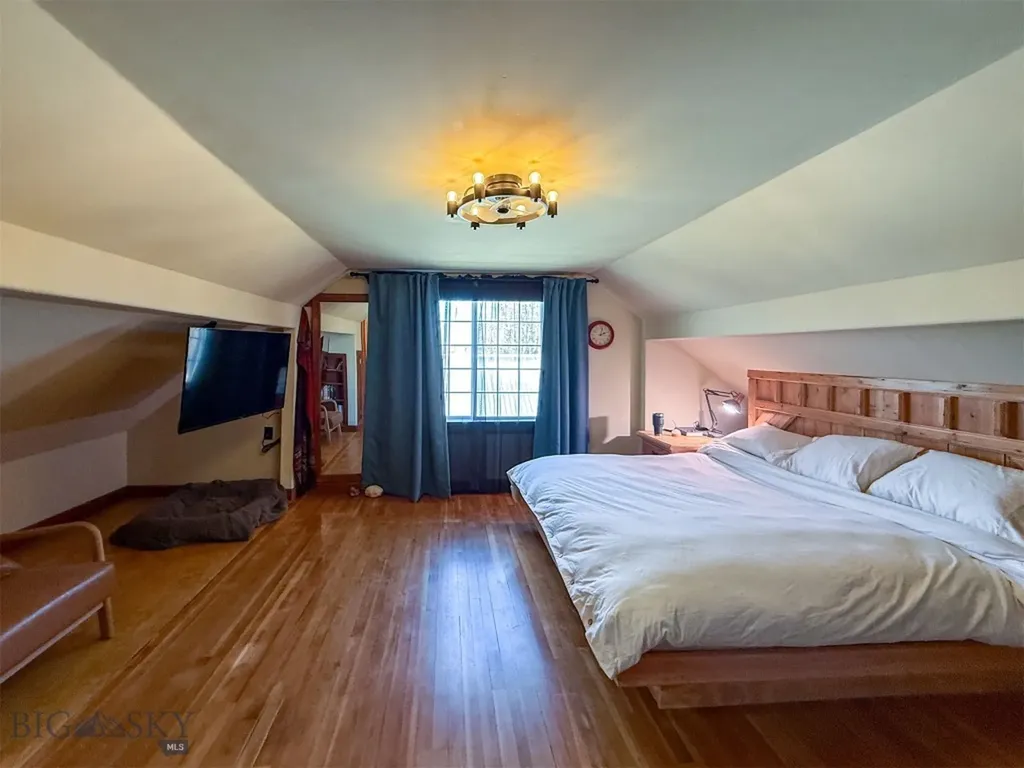 217 8th Avenue N Shelby MT 59474