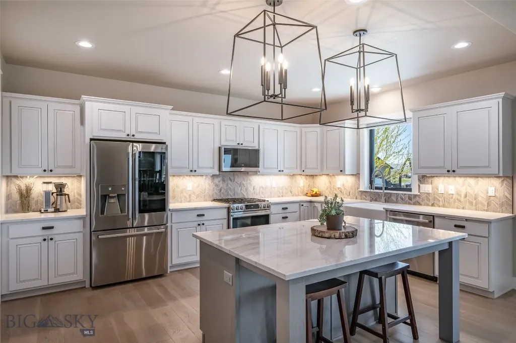 950 White Horse Loop Bozeman MT 59718
