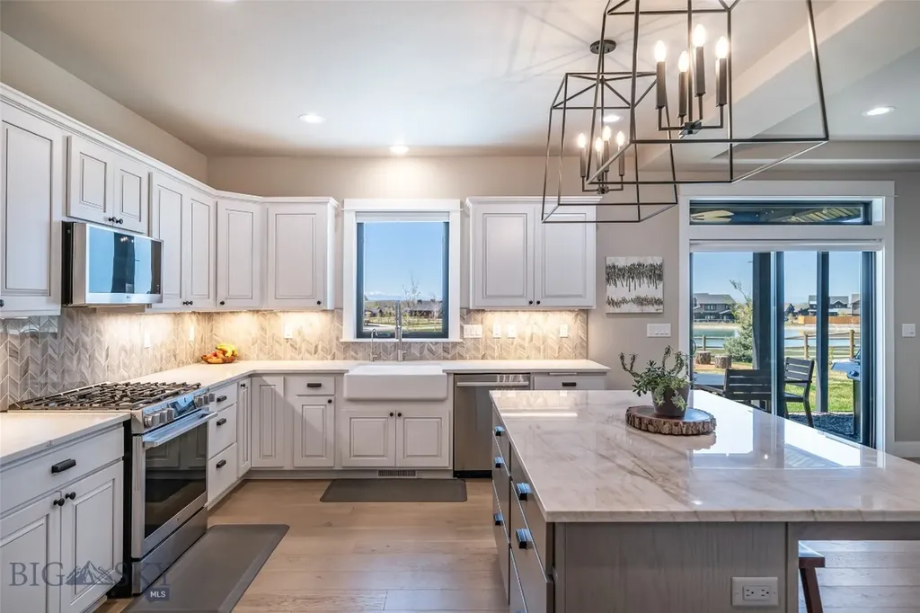 950 White Horse Loop Bozeman MT 59718
