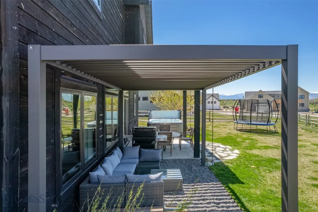 950 White Horse Loop Bozeman MT 59718