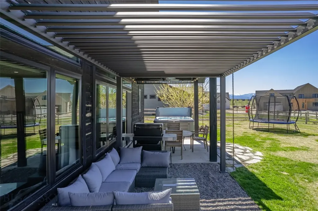 950 White Horse Loop Bozeman MT 59718