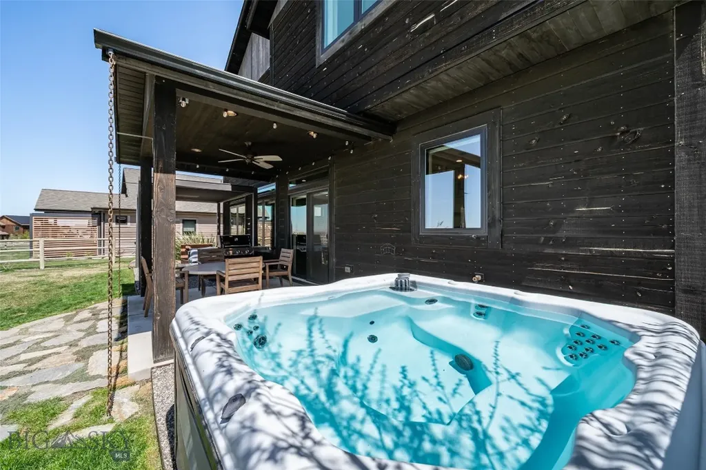 950 White Horse Loop Bozeman MT 59718