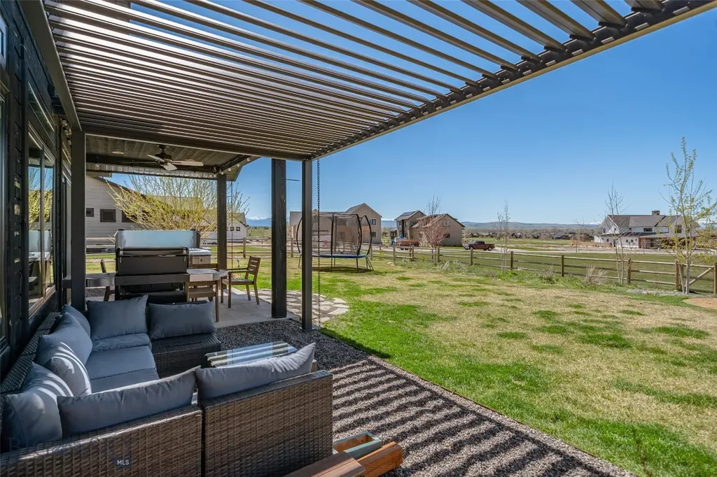 950 White Horse Loop Bozeman MT 59718