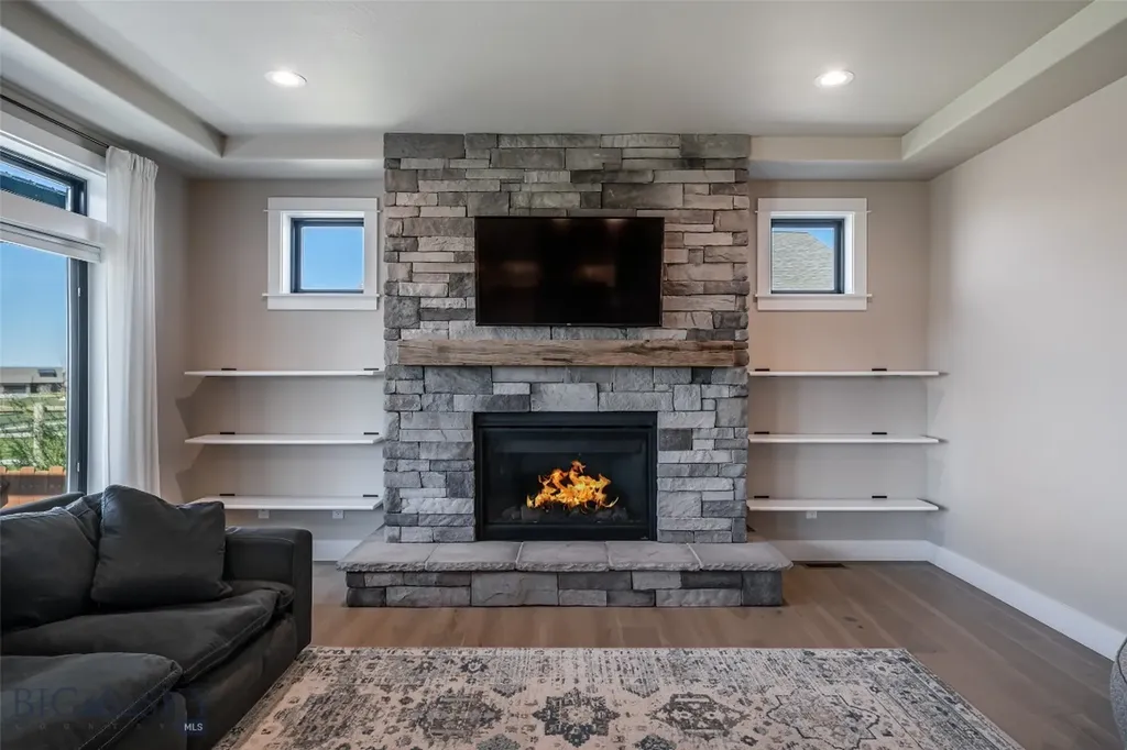 950 White Horse Loop Bozeman MT 59718