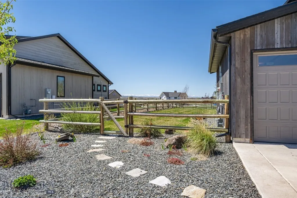 950 White Horse Loop Bozeman MT 59718
