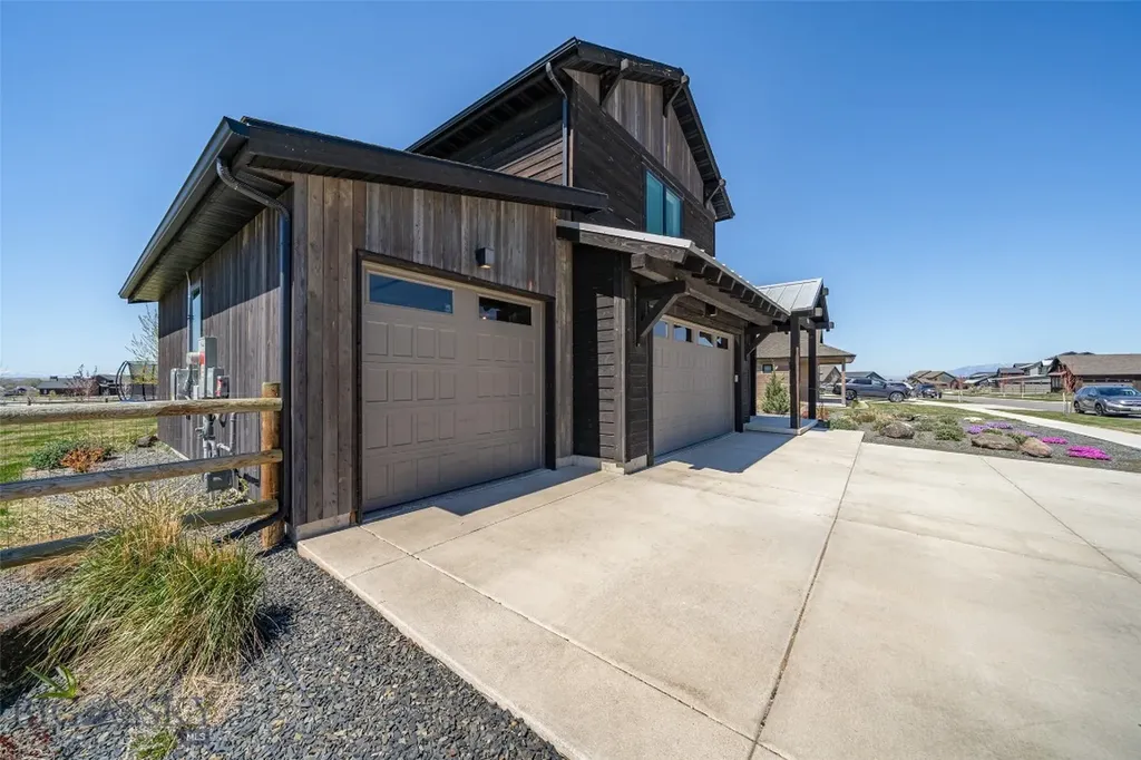 950 White Horse Loop Bozeman MT 59718