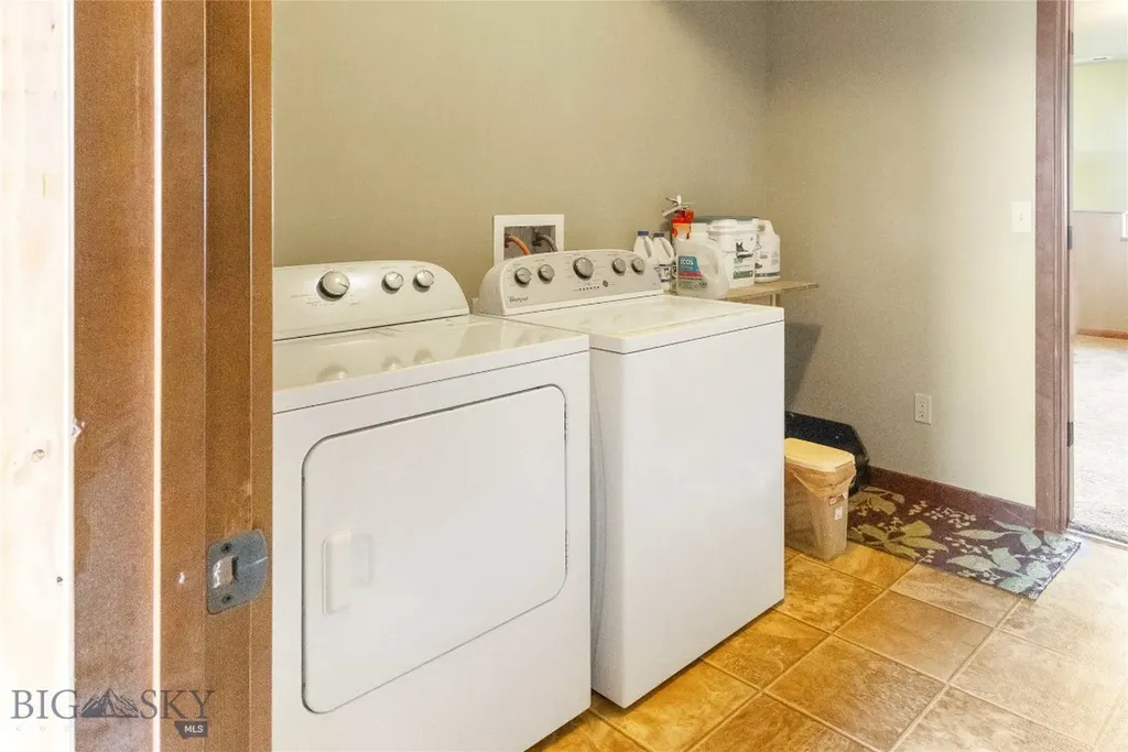 3456 Ottawa Butte MT 59701