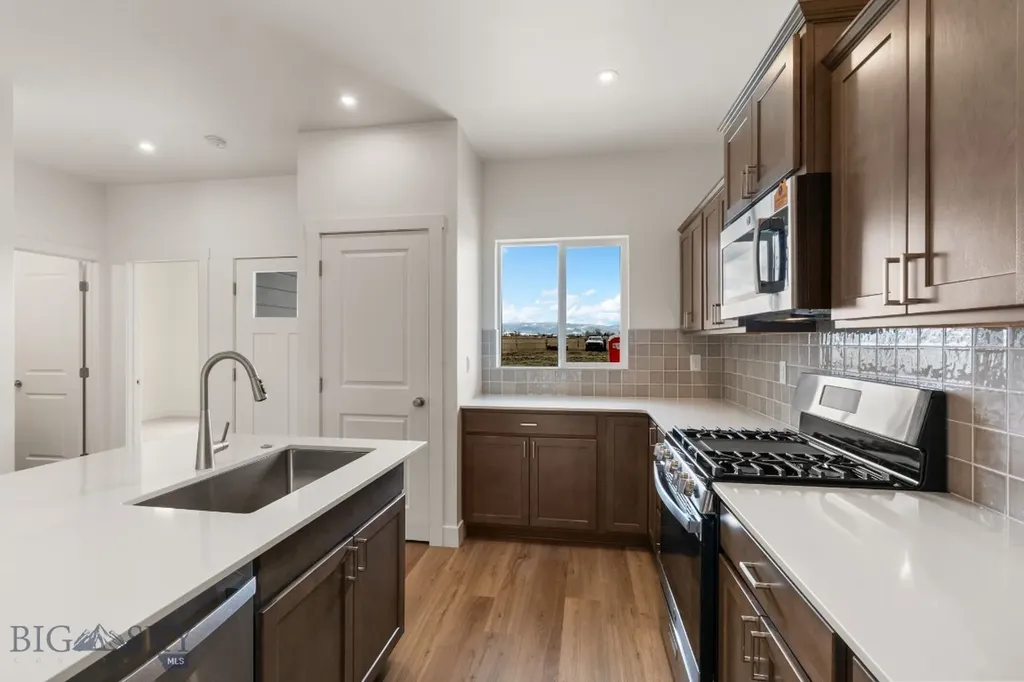 713 Spaniel Lane Belgrade MT 59714