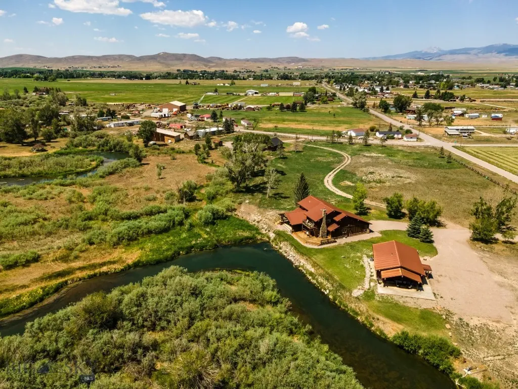 1872 Webster Lane Dillon MT 59725