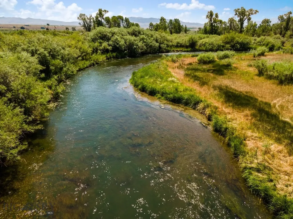 1872 Webster Lane Dillon MT 59725
