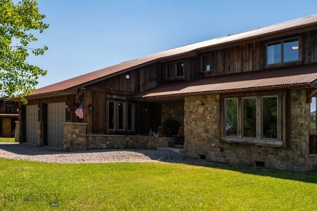 1872 Webster Lane Dillon MT 59725