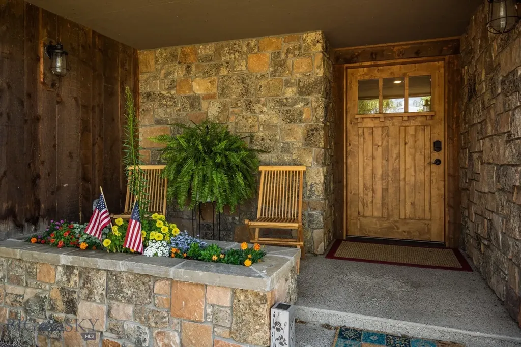 1872 Webster Lane Dillon MT 59725