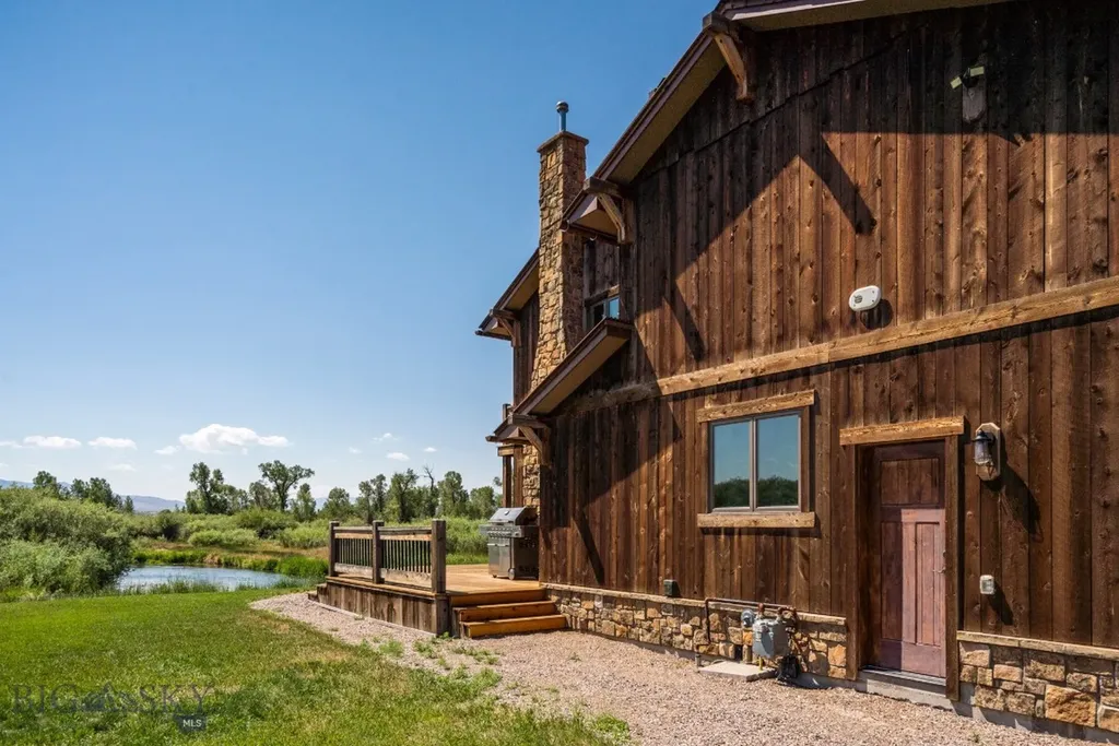 1872 Webster Lane Dillon MT 59725
