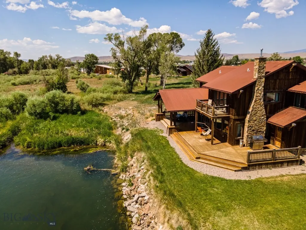 1872 Webster Lane Dillon MT 59725