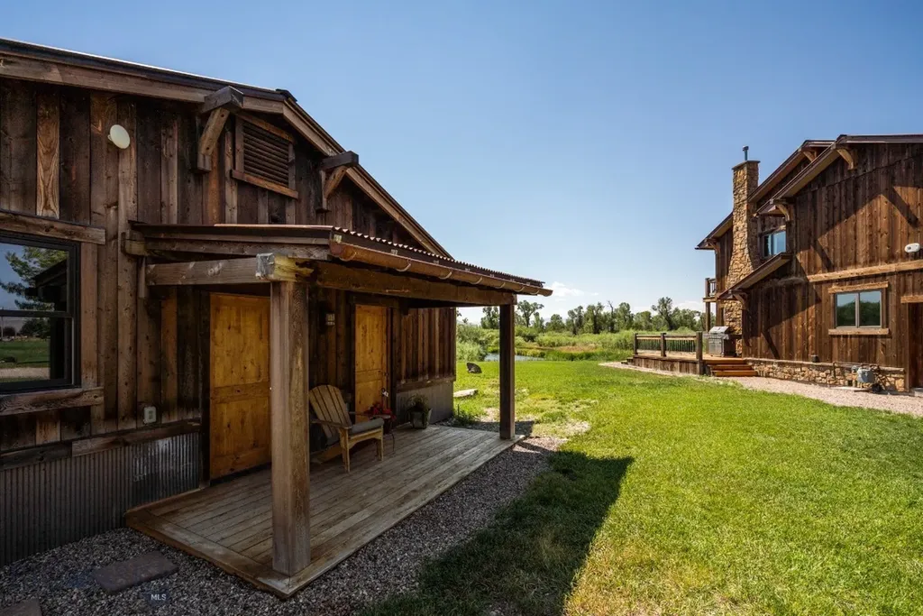 1872 Webster Lane Dillon MT 59725