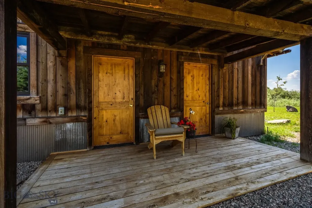 1872 Webster Lane Dillon MT 59725