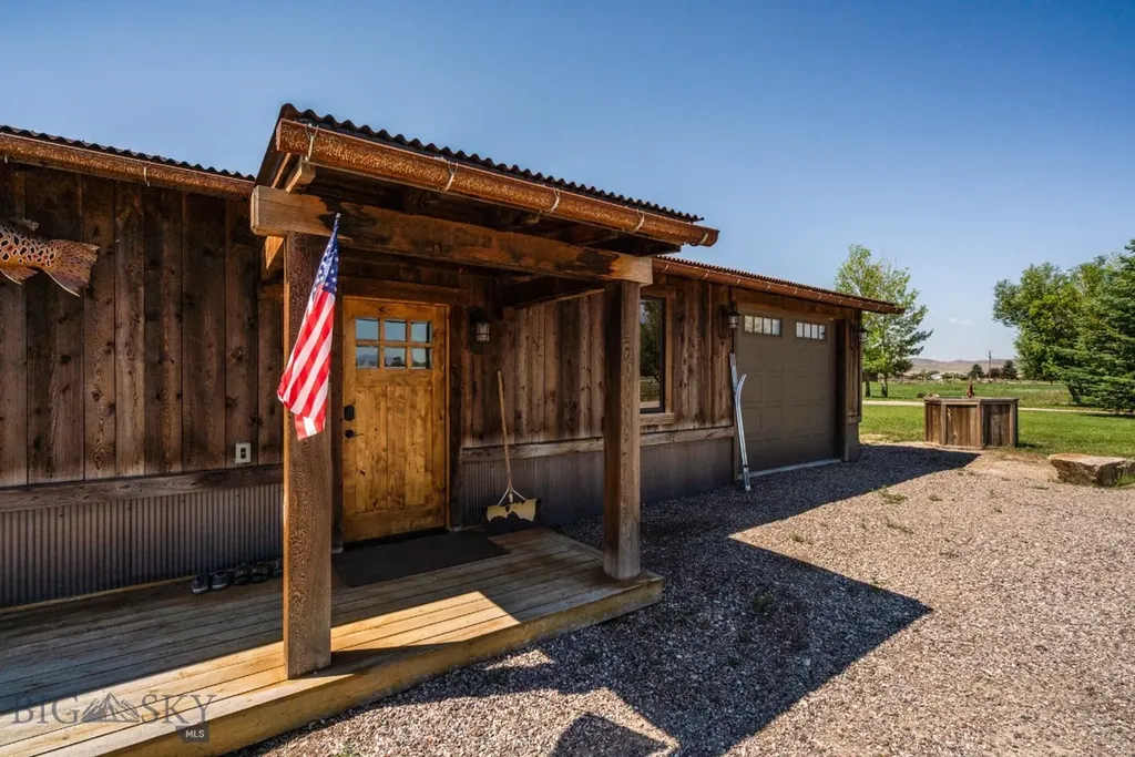 1872 Webster Lane Dillon MT 59725