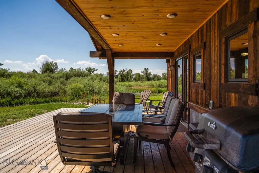 1872 Webster Lane Dillon MT 59725