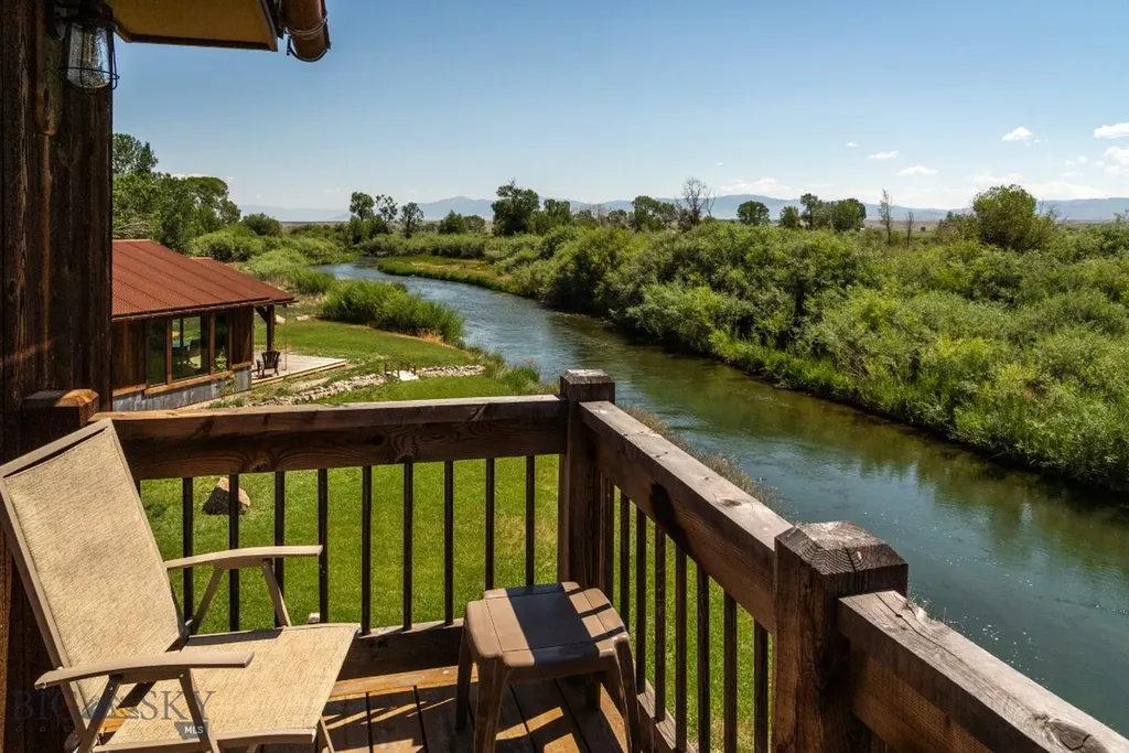 1872 Webster Lane Dillon MT 59725