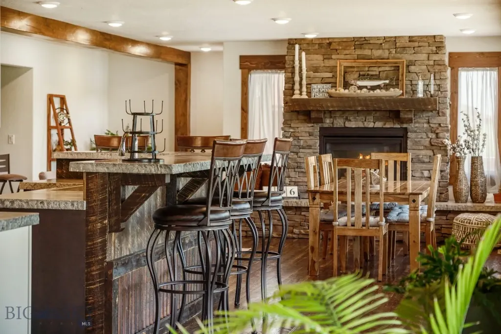 1872 Webster Lane Dillon MT 59725