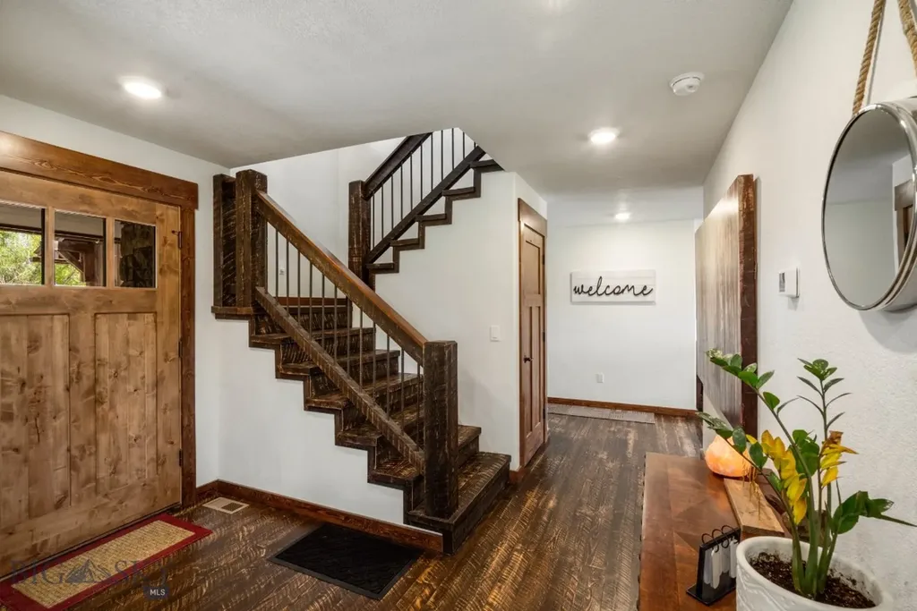 1872 Webster Lane Dillon MT 59725