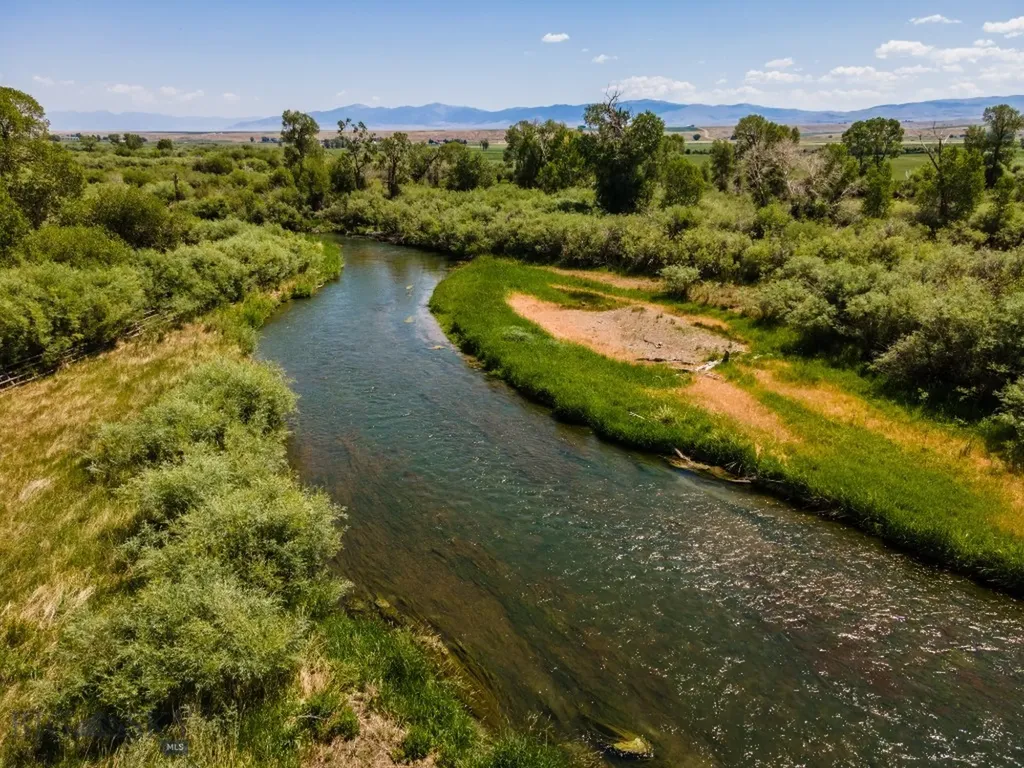 1872 Webster Lane Dillon MT 59725