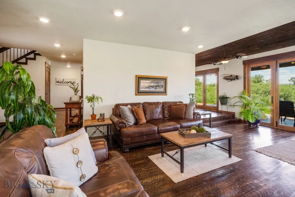 1872 Webster Lane Dillon MT 59725
