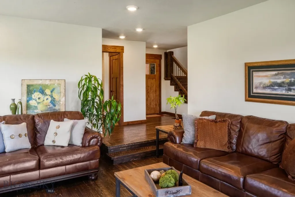 1872 Webster Lane Dillon MT 59725