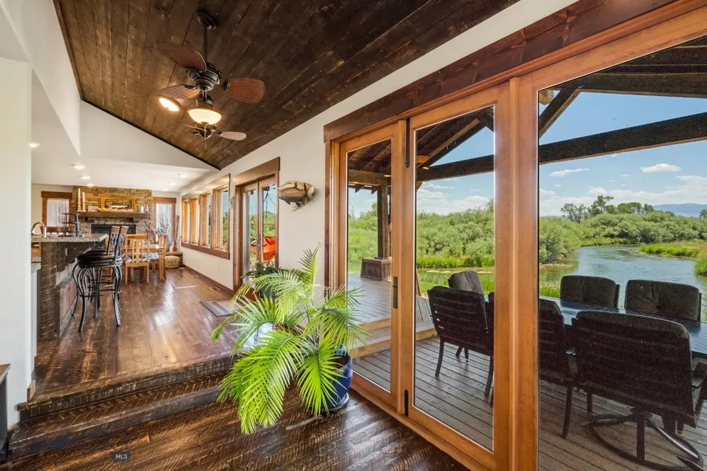 1872 Webster Lane Dillon MT 59725
