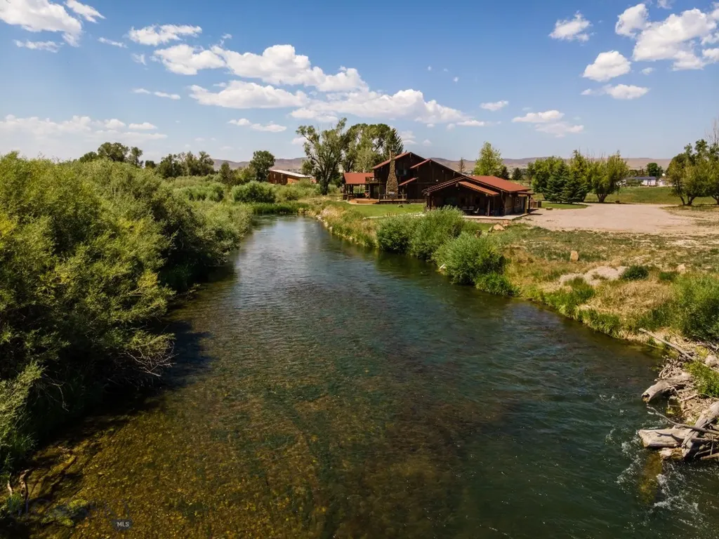 1872 Webster Lane Dillon MT 59725