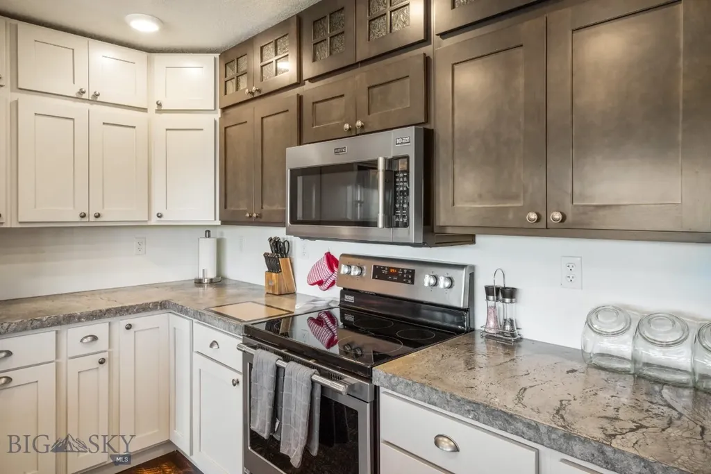 1872 Webster Lane Dillon MT 59725