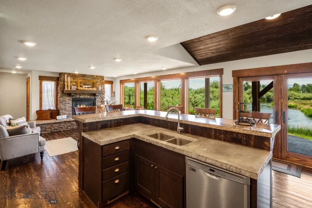 1872 Webster Lane Dillon MT 59725