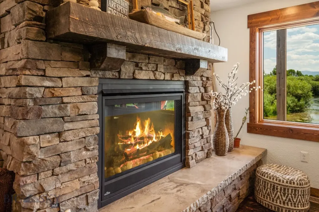 1872 Webster Lane Dillon MT 59725