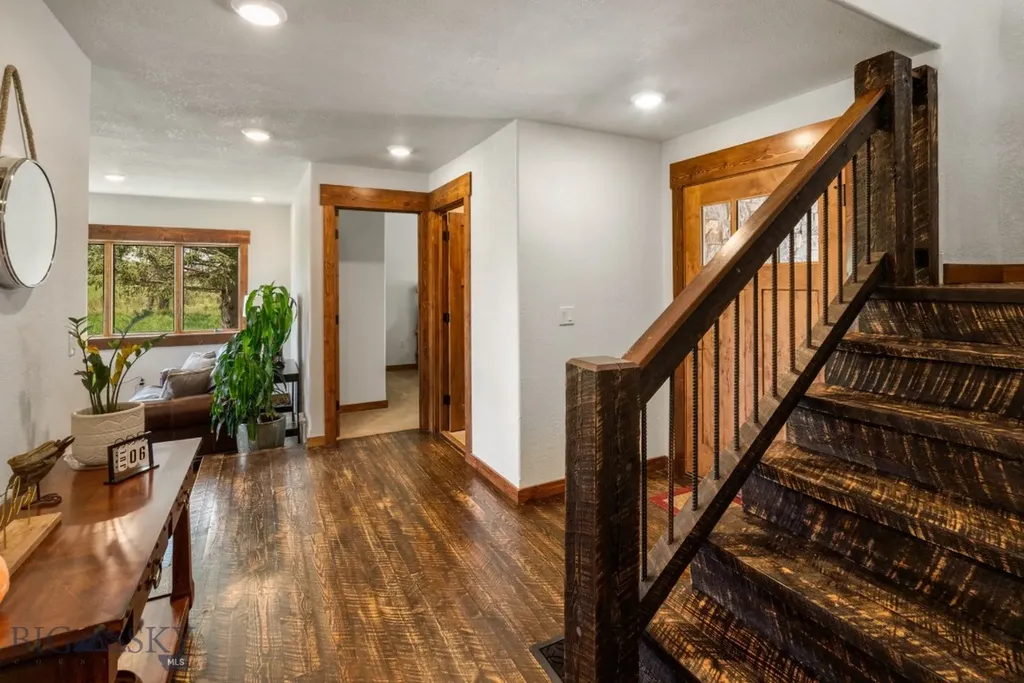 1872 Webster Lane Dillon MT 59725