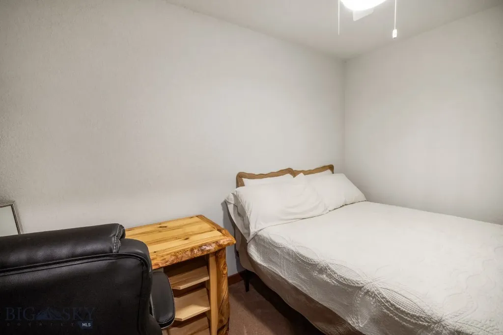 1872 Webster Lane Dillon MT 59725