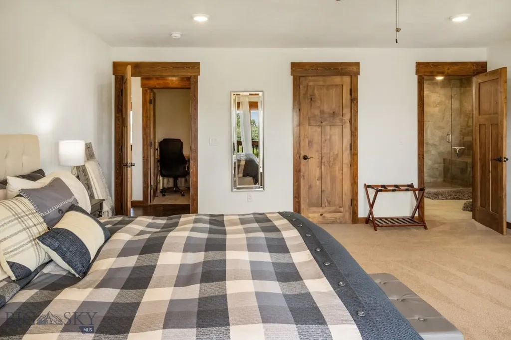 1872 Webster Lane Dillon MT 59725