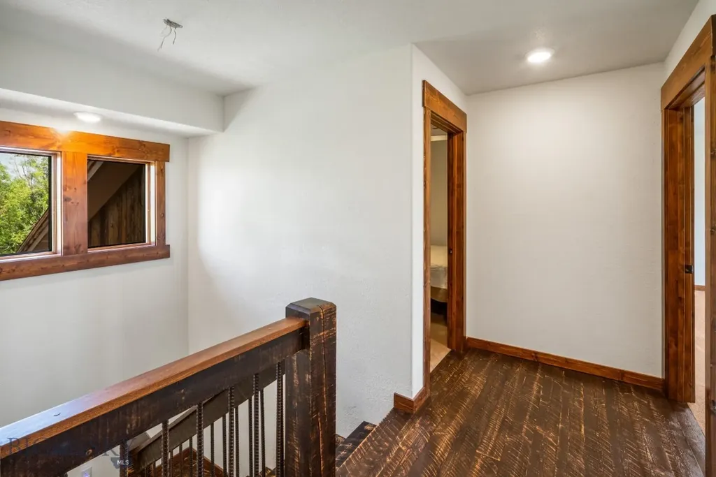 1872 Webster Lane Dillon MT 59725