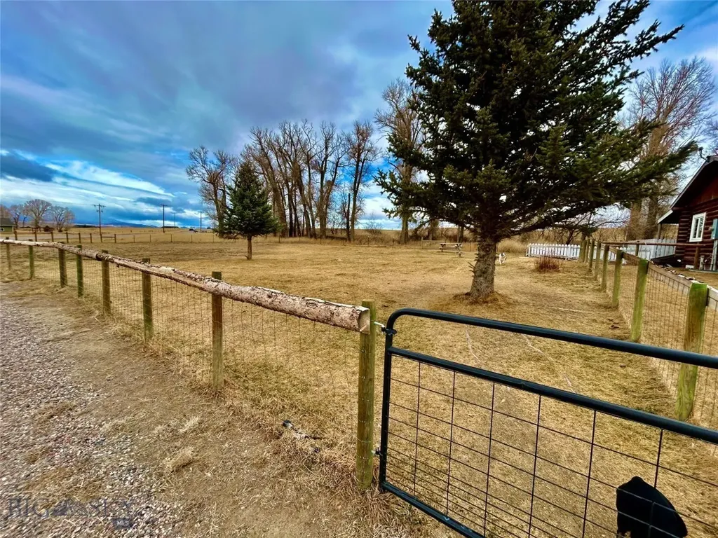 3957 Blacktail Road Dillon MT 59725