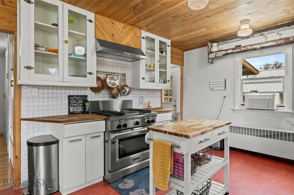 529 S 9th Street Livingston MT 59047