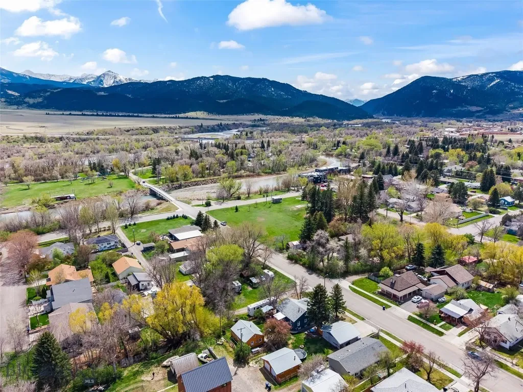 529 S 9th Street Livingston MT 59047