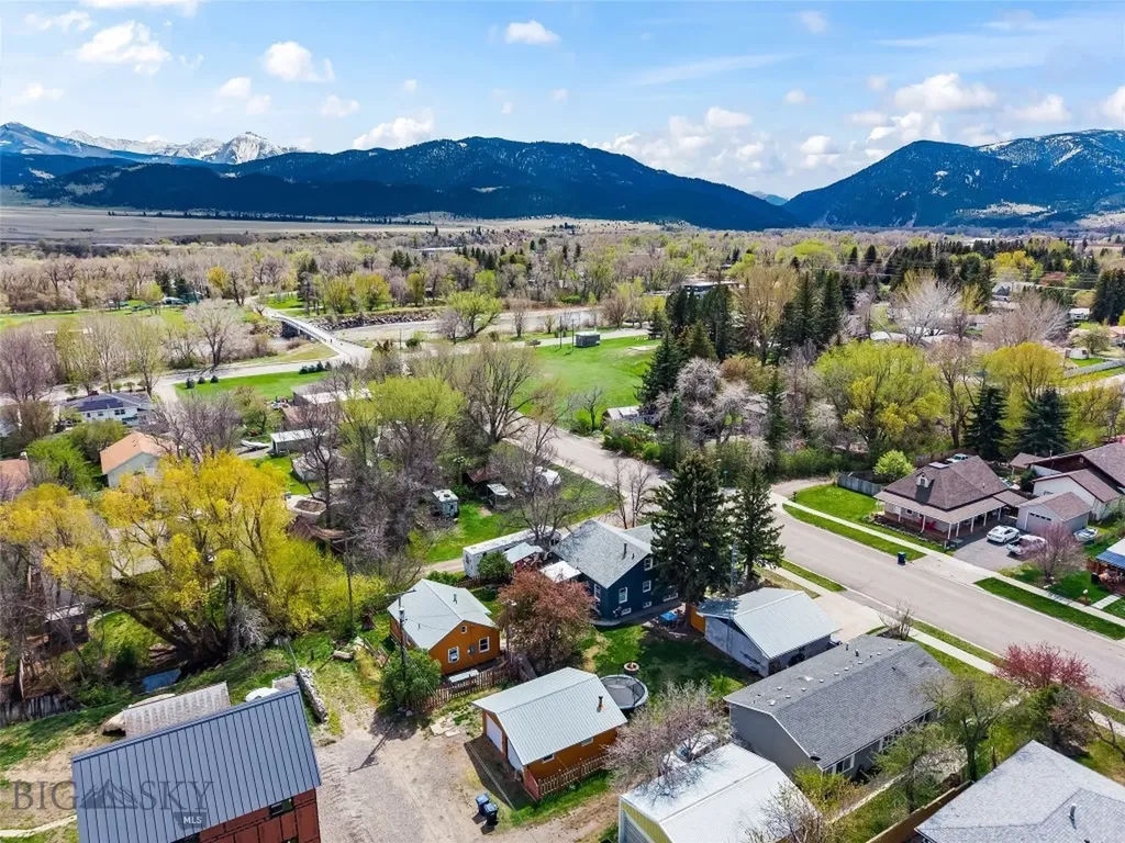 529 S 9th Street Livingston MT 59047