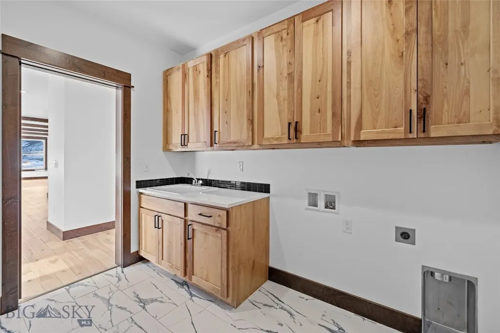 2 Paddlefish Court Three Forks MT 59752