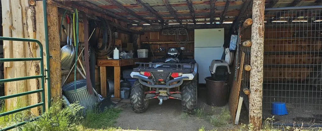 950 White Creek Polaris MT 59746
