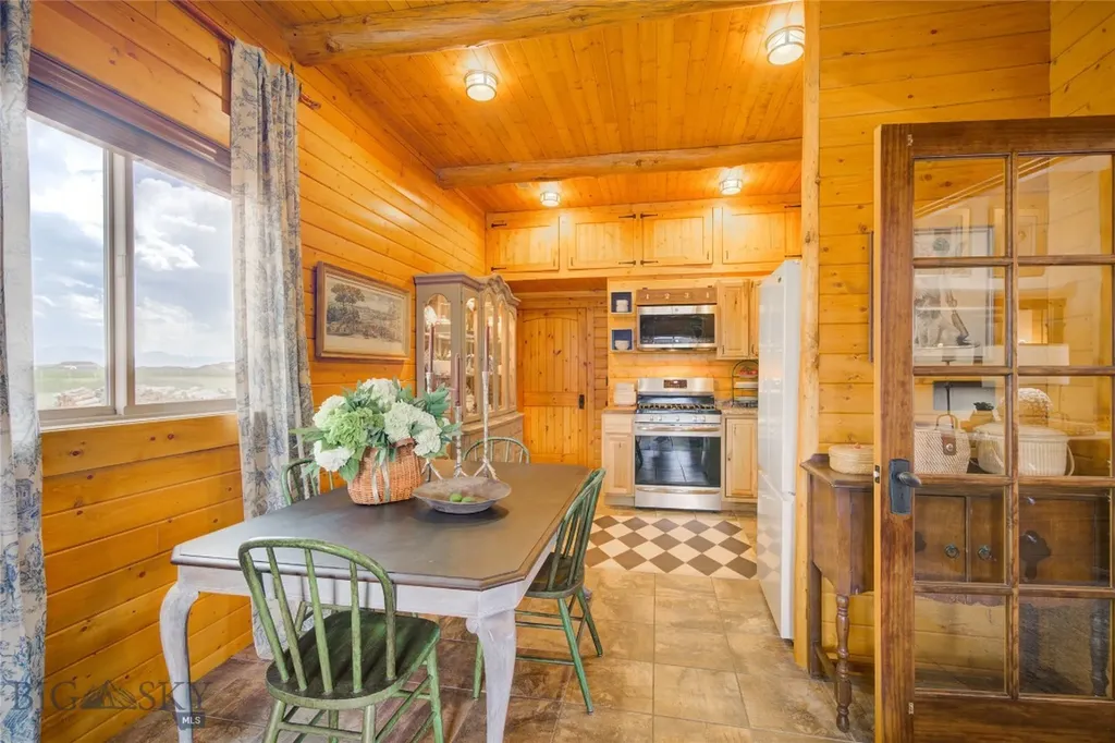 27 Badger Road Pray MT 59065