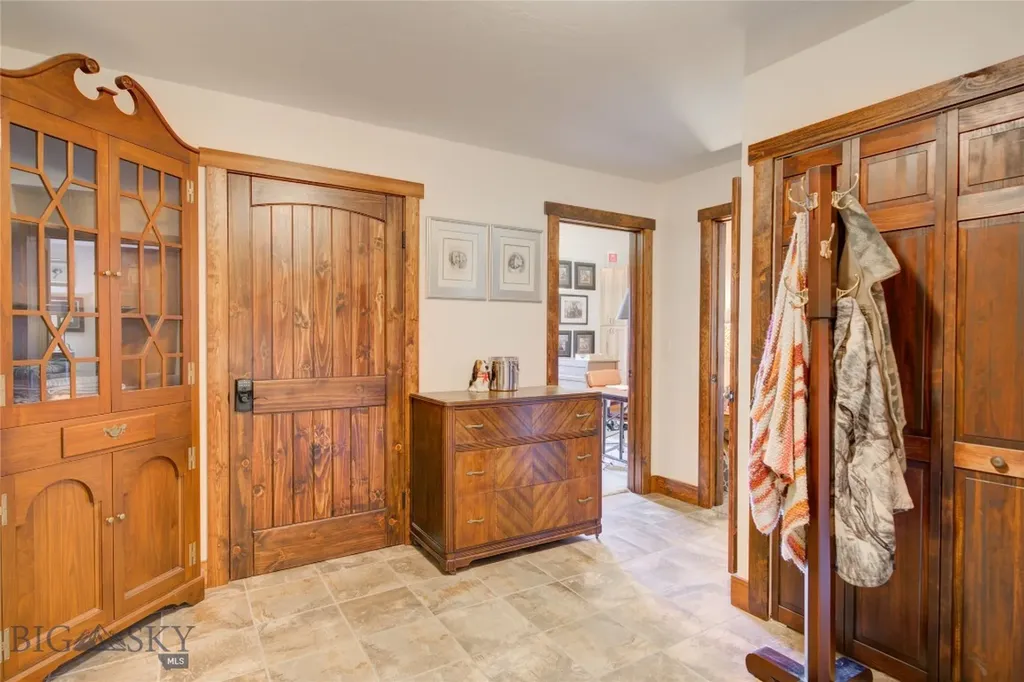 27 Badger Road Pray MT 59065