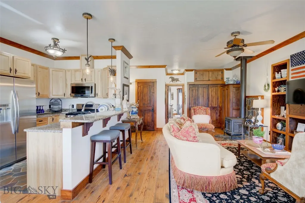 27 Badger Road Pray MT 59065