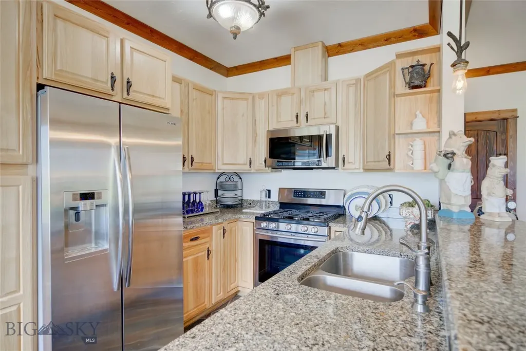 27 Badger Road Pray MT 59065