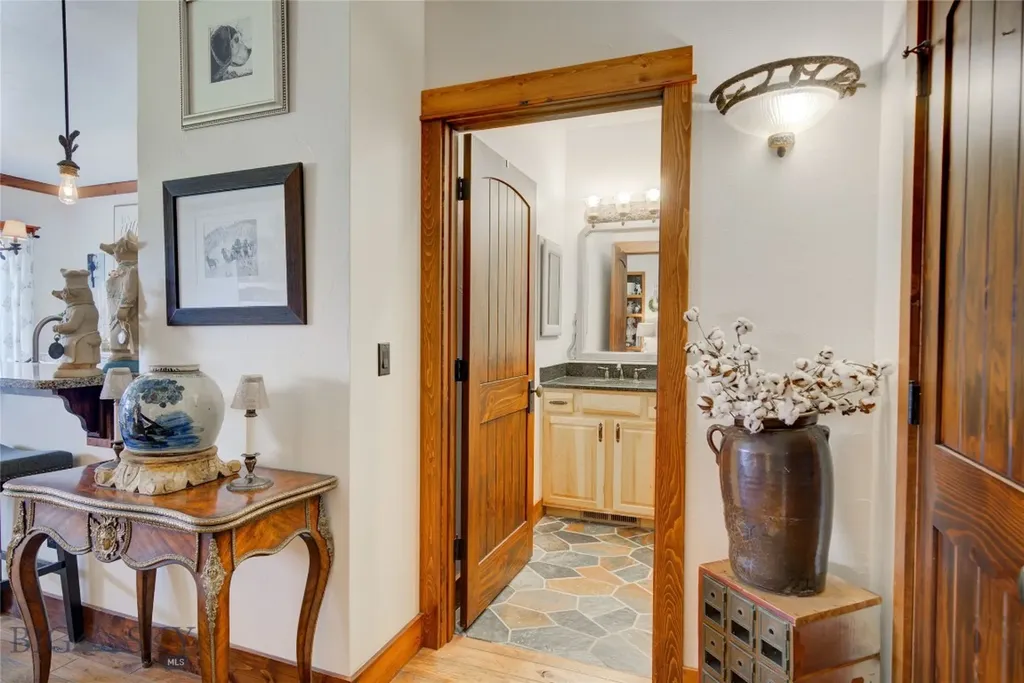 27 Badger Road Pray MT 59065