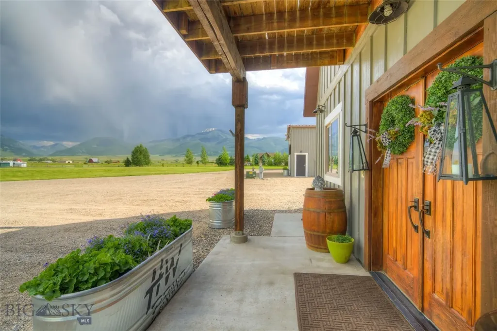 27 Badger Road Pray MT 59065