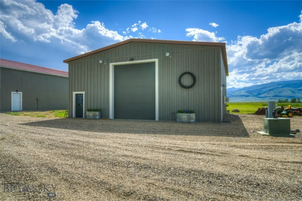 27 Badger Road Pray MT 59065